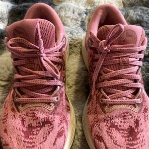 ASICS Women's Pink Running‎ Shoes comfortable athletic shoes gym walking shoe